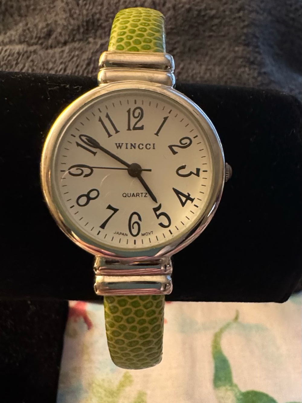 Women's Green Leather Strap Quartz Watch